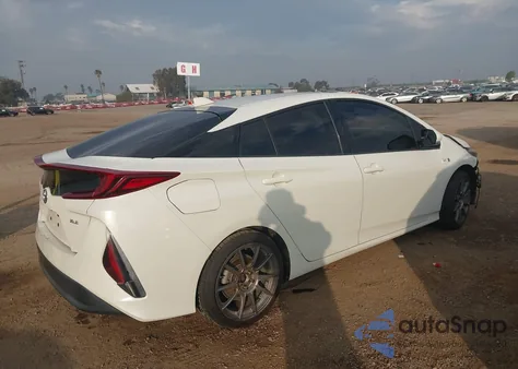 2020 Toyota Prius Prime Xle z USA, uszkodzony, nr VIN JTDKARFP3L3139640